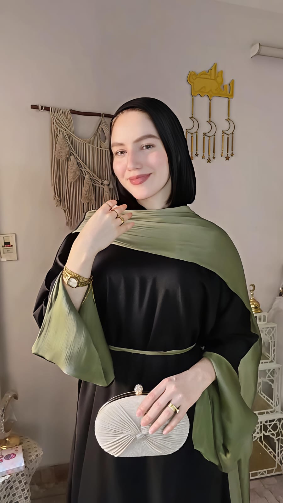 عباية مقفولة ب اسكارف