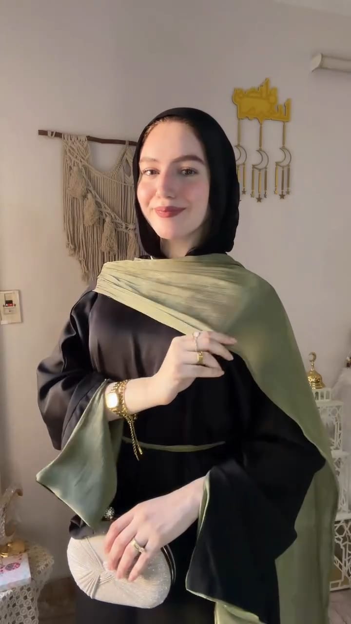 عباية مقفولة ب اسكارف